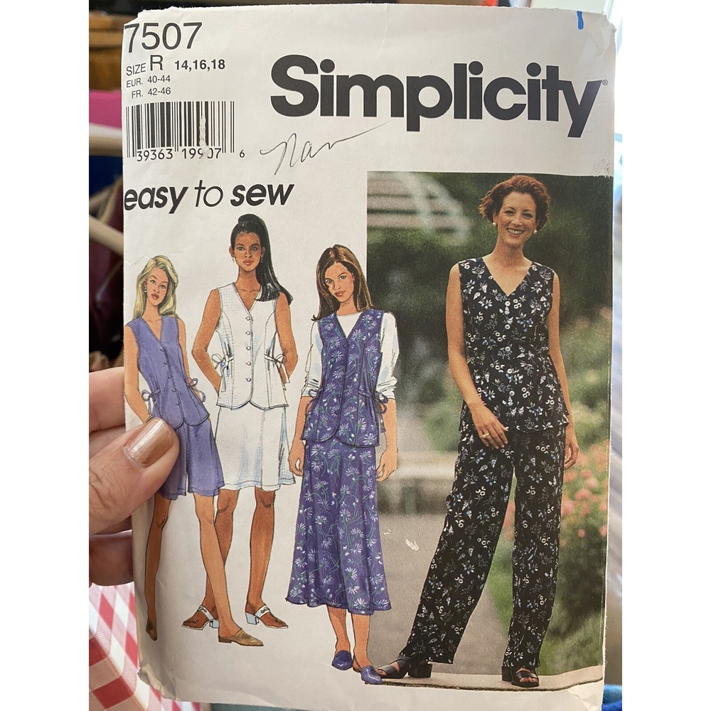 1997 Simplicity Sewing Pattern 7507 Size 14-18 Vest Skirt Pants Cut Complete